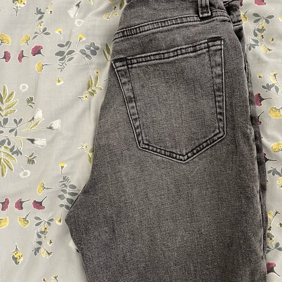 Abercrombie Curve Love Ultra High Rise Jeans - Picture 3 of 3